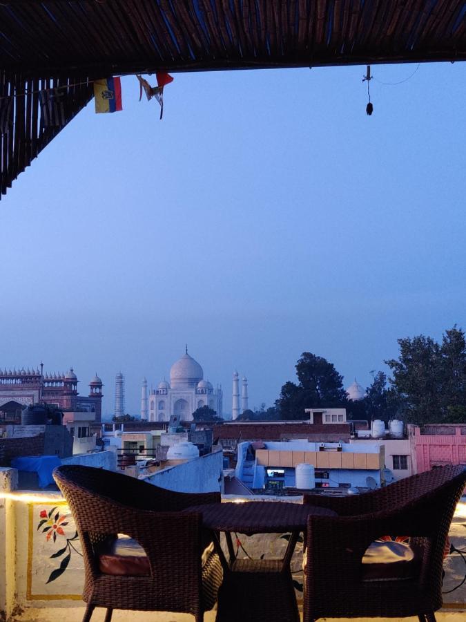 Joey'S Hostel Agra Агра Екстериор снимка
