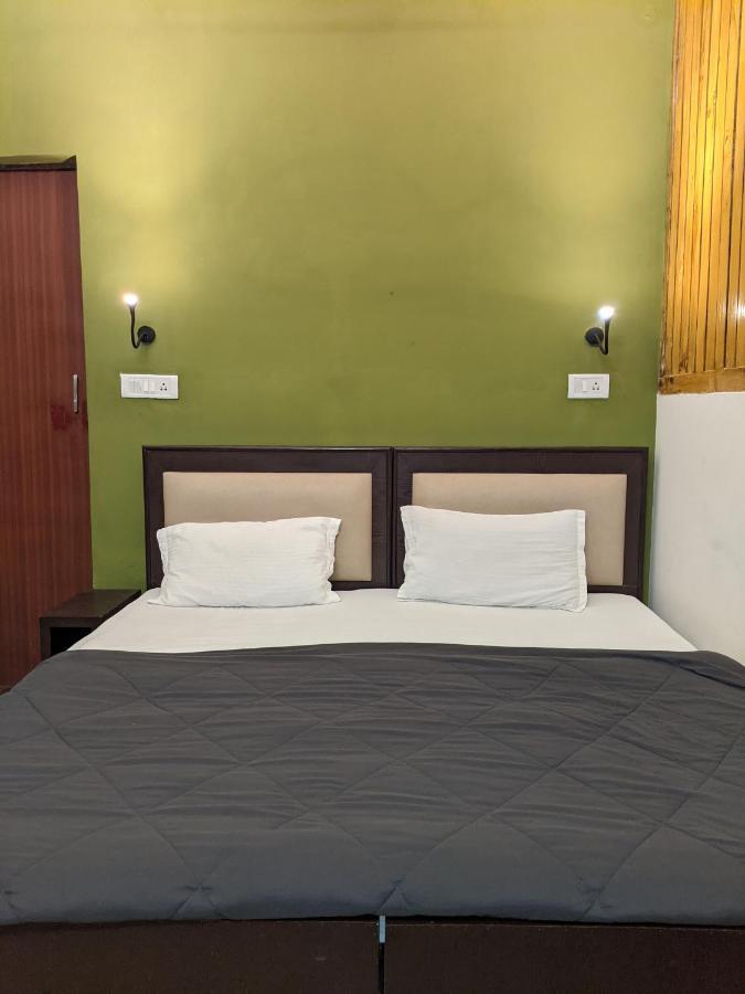 Joey'S Hostel Agra Агра Екстериор снимка