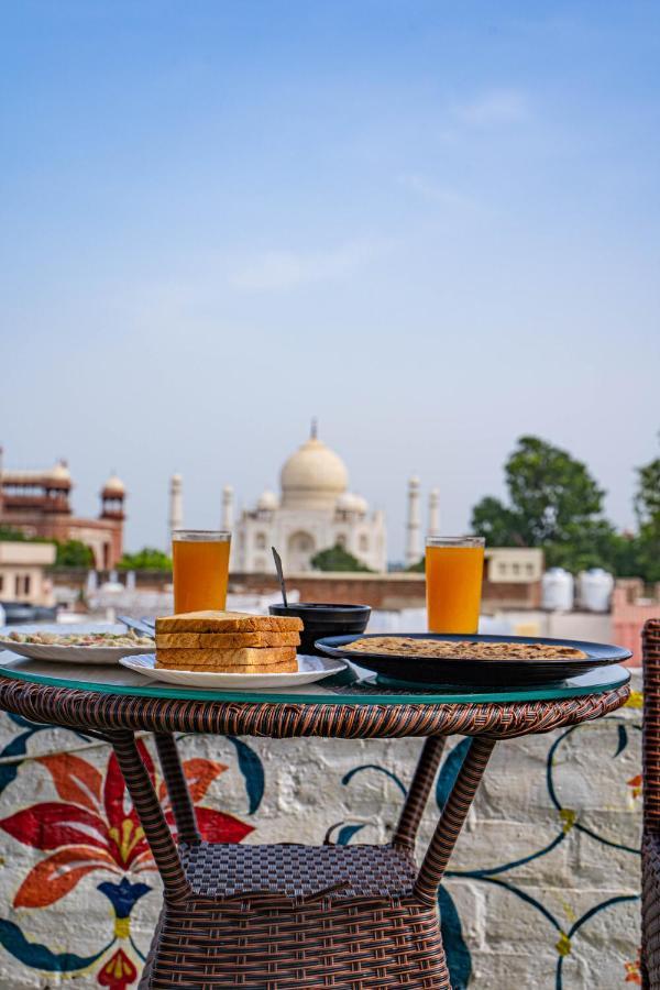 Joey'S Hostel Agra Агра Екстериор снимка