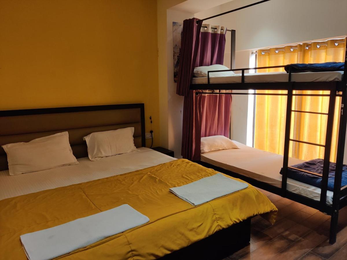 Joey'S Hostel Agra Агра Екстериор снимка