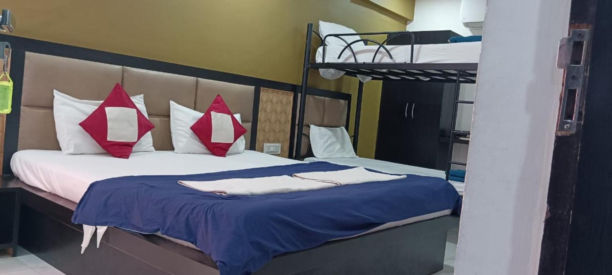Joey'S Hostel Agra Агра Екстериор снимка