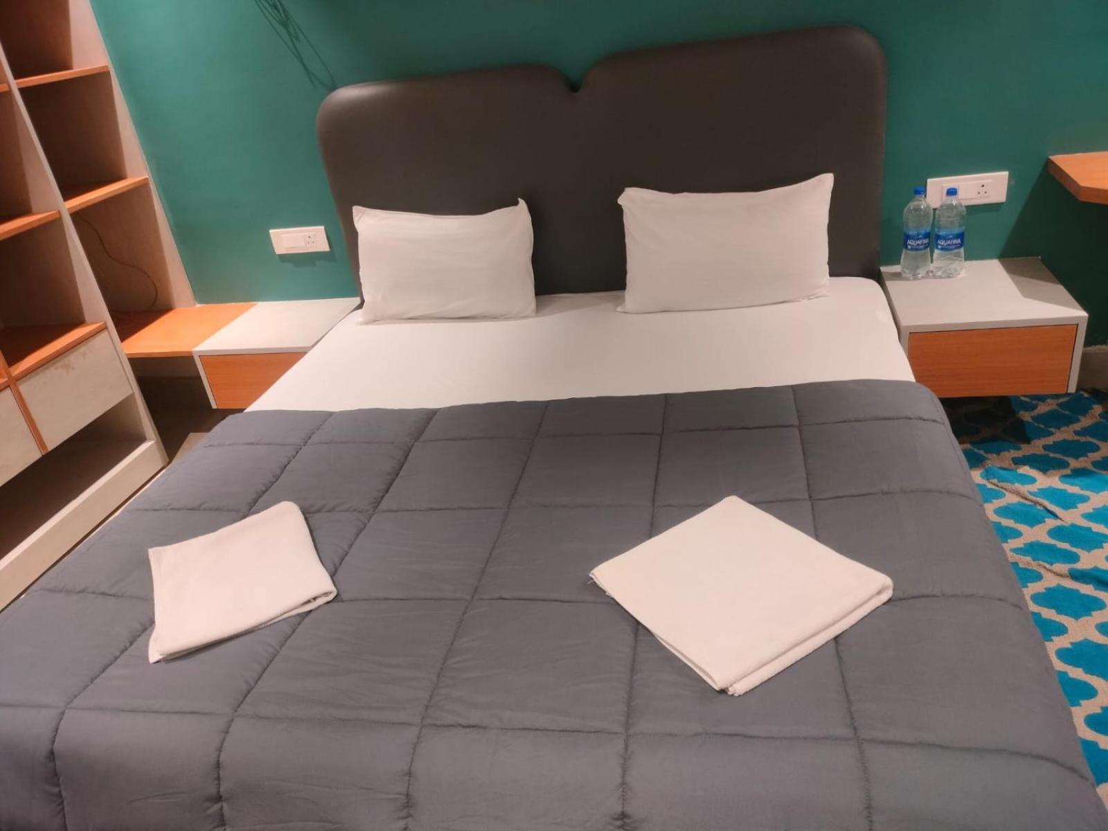 Joey'S Hostel Agra Агра Екстериор снимка