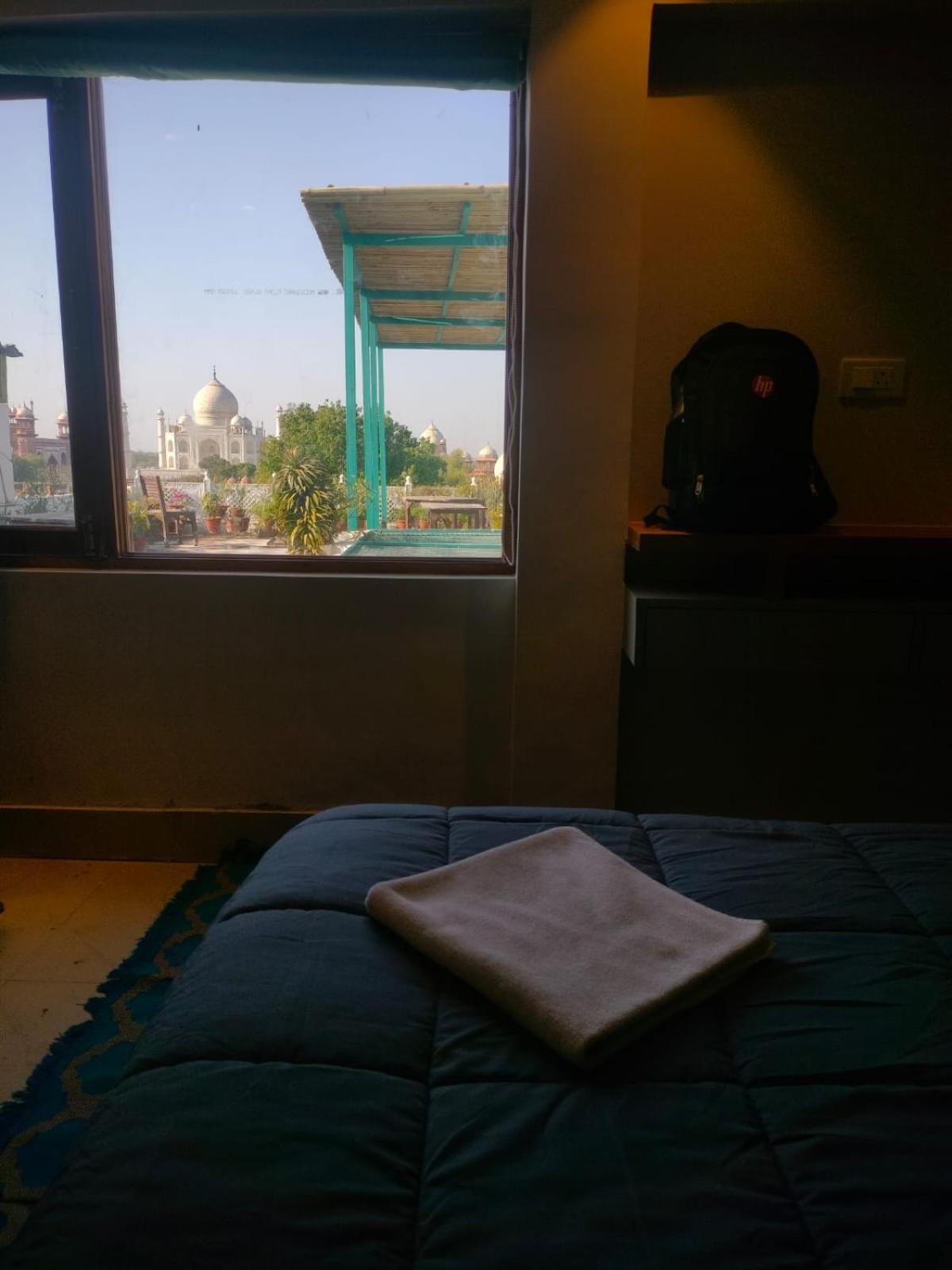 Joey'S Hostel Agra Агра Екстериор снимка