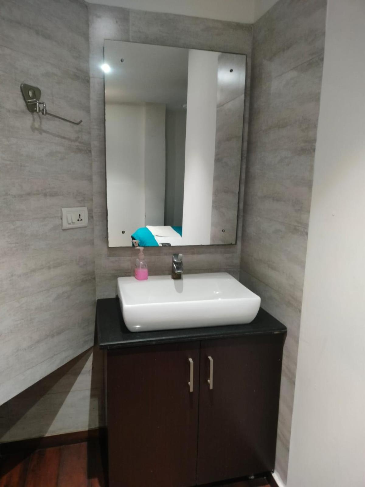 Joey'S Hostel Agra Агра Екстериор снимка