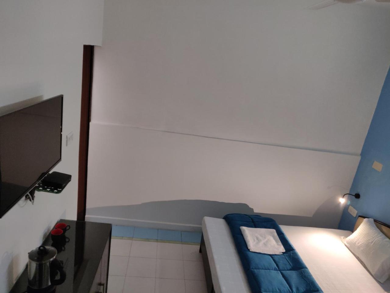 Joey'S Hostel Agra Агра Екстериор снимка