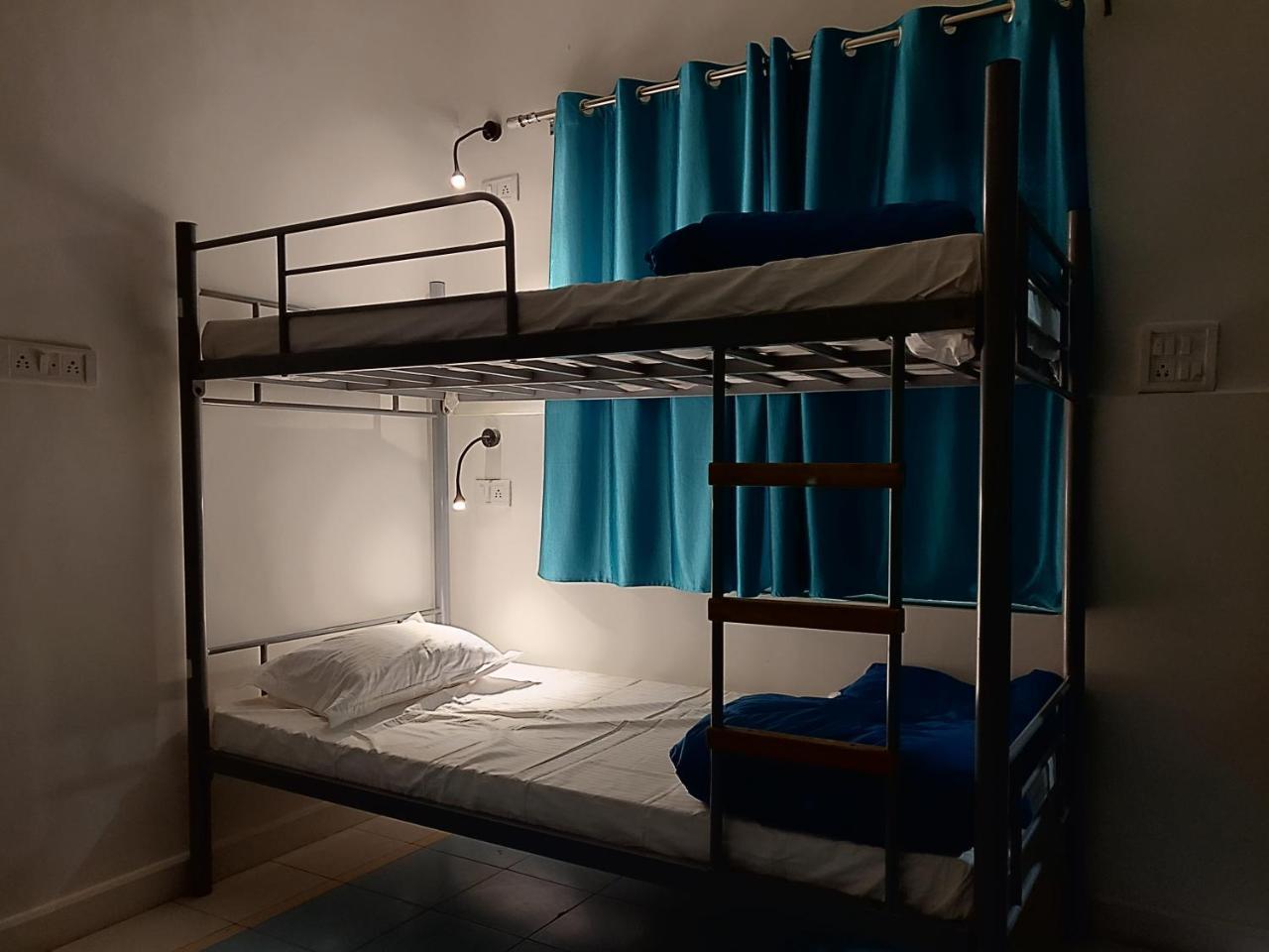 Joey'S Hostel Agra Агра Екстериор снимка