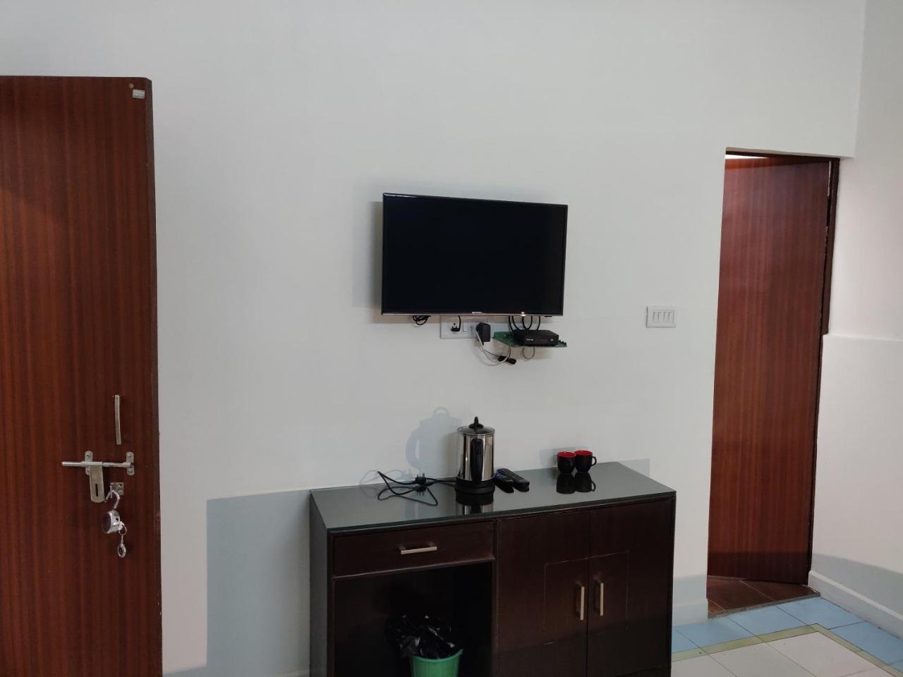 Joey'S Hostel Agra Агра Екстериор снимка