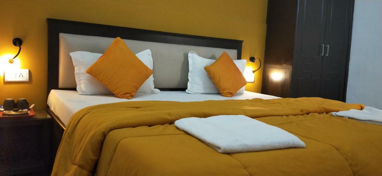 Joey'S Hostel Agra Агра Екстериор снимка