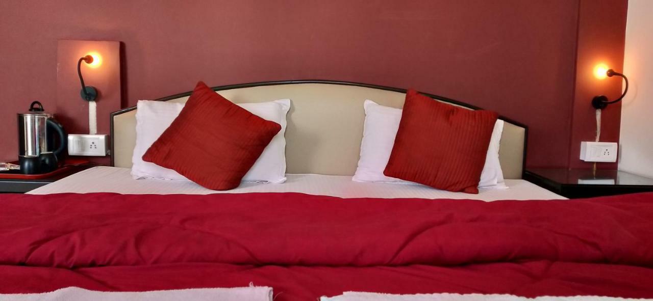 Joey'S Hostel Agra Агра Екстериор снимка