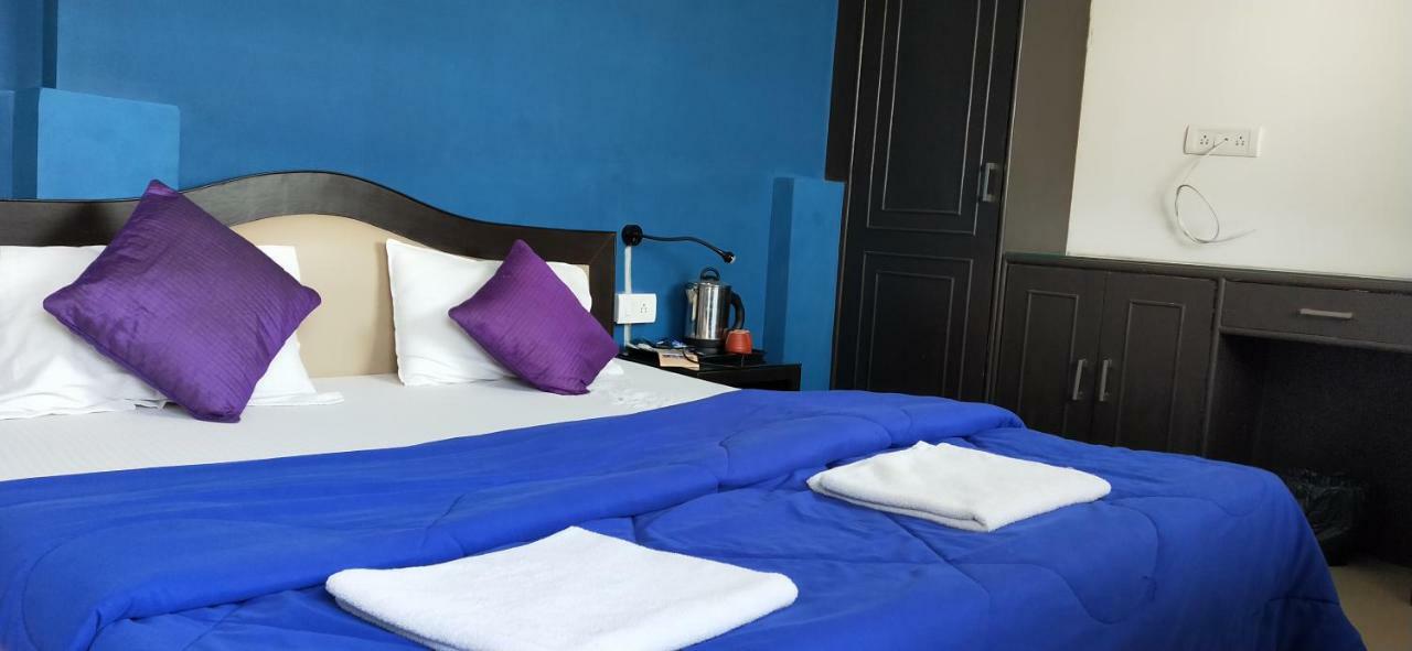 Joey'S Hostel Agra Агра Екстериор снимка